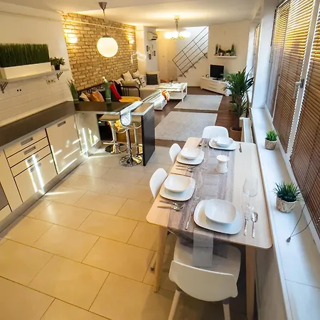 Apartamento Luxurious Penthouse In The Heart Of